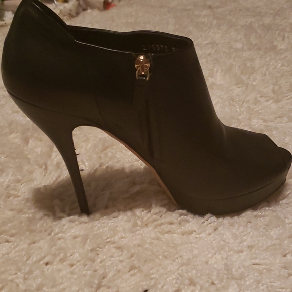 GUCCI Sexayyy peep toe bootie - Picture 6 of 16